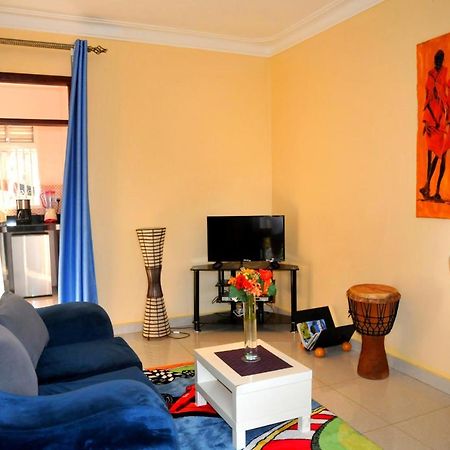 Victoria Lake View Guesthouse & Safaris Εντέμπε Εξωτερικό φωτογραφία